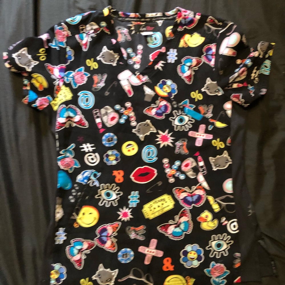 Scrub top